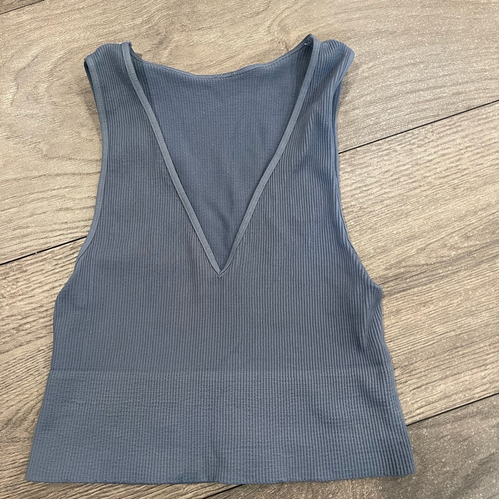 blue seamless top